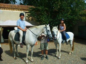 Horse_riding_and_wine_tasting_guests