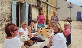 jewellery and cooking holidays in France - group 