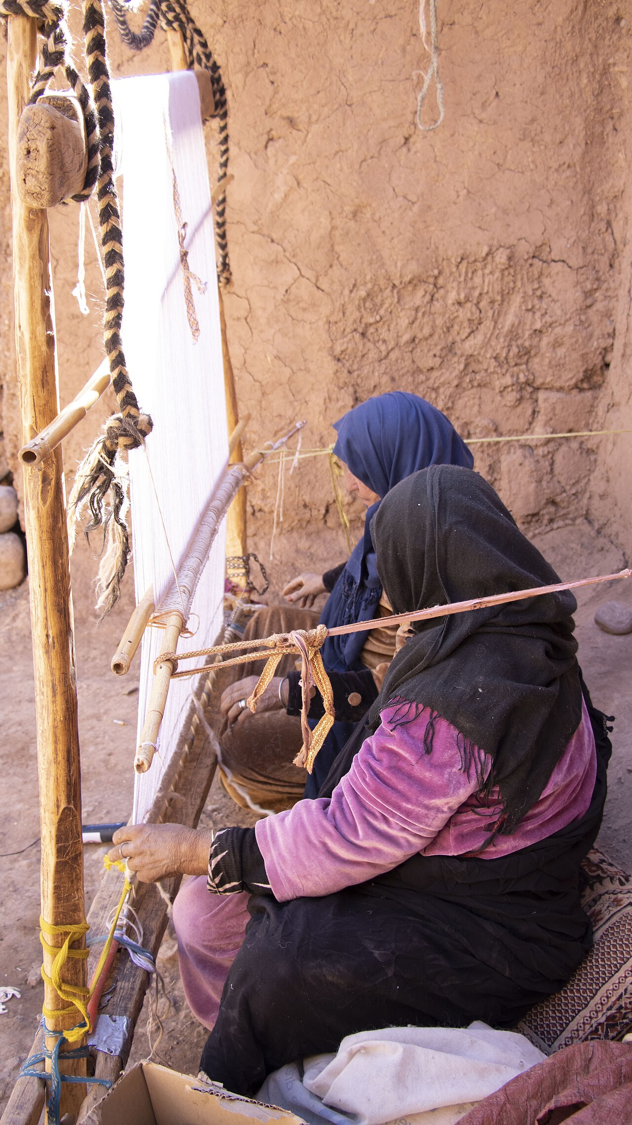 Amazigh carpet weaving in Morocco, shown as craft context