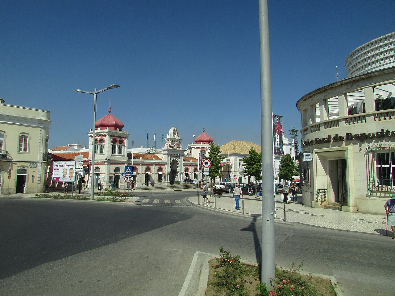 The municipal market and centre of Loulé