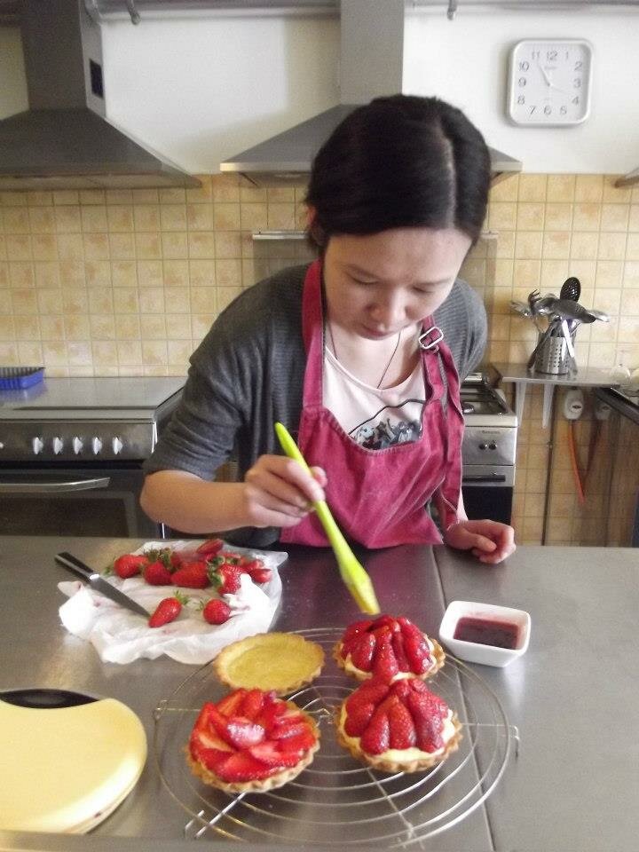 glazing strawberries
