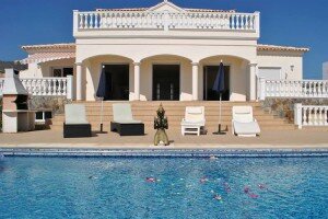 Yoga&spa-Shortbreak_ Tenerife_Accom-pool